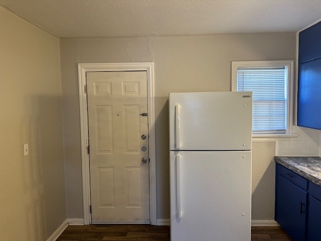 Building Photo - 518 E Lockheed Dr