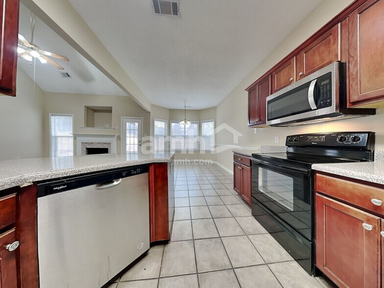 Building Photo - 10162 Lynham Dr