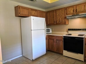 Building Photo - 6550 N 47th Ave