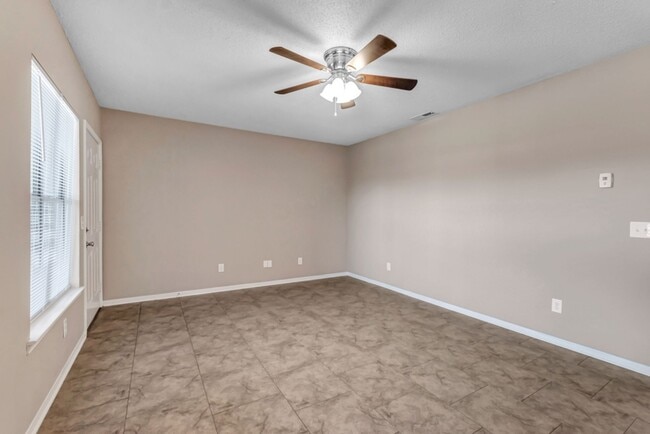 Building Photo - Newly Renovated Units in Killen, AL