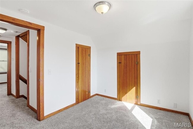 Building Photo - 921 Vine St