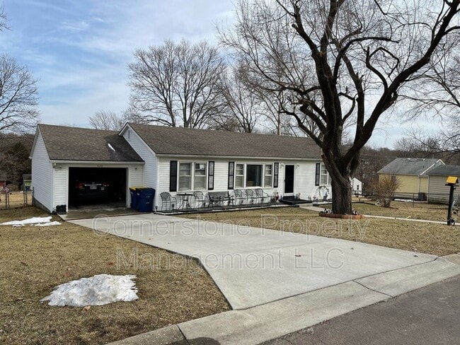 Primary Photo - 820 Fir St