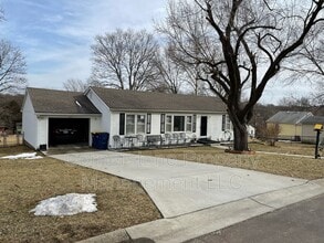 Building Photo - 820 Fir St