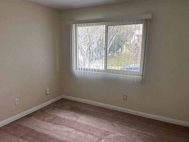 Building Photo - 6621 Bell Bluff Ave