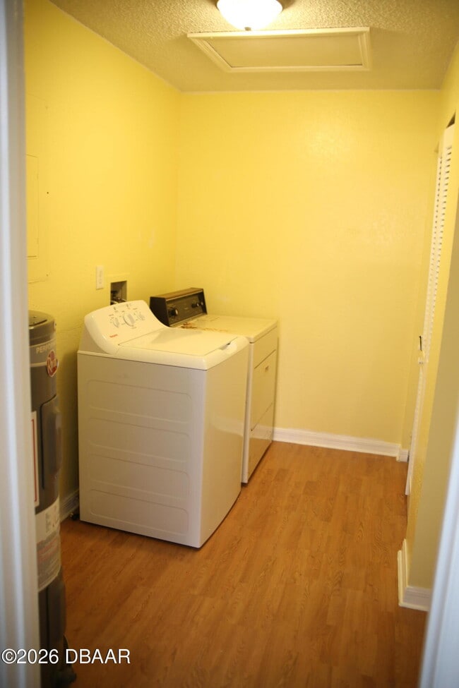 Building Photo - 277 Galbraith Ave