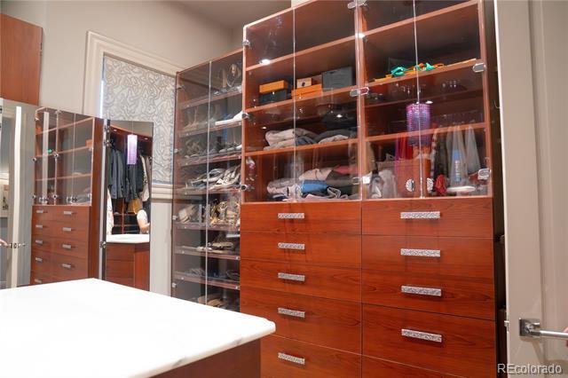 Building Photo - 190 S Glencoe St