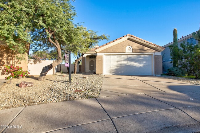Building Photo - 4402 E Creosote Dr
