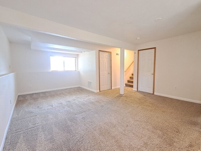 Building Photo - $2,495 - 4 Bed / 2 Bath Beautiful Home in Indian Trail
