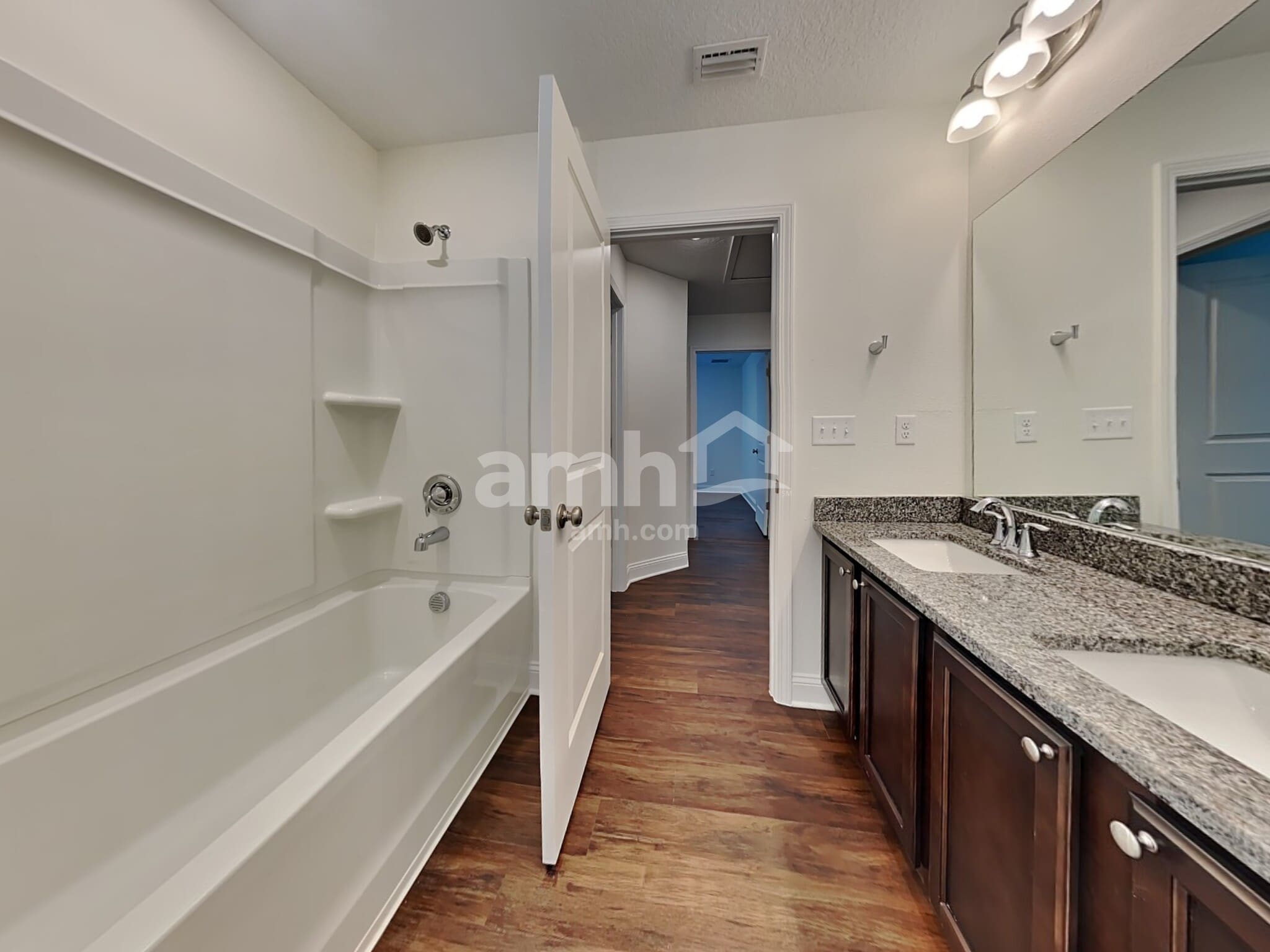 Building Photo - 381 Banyan Frst Dr