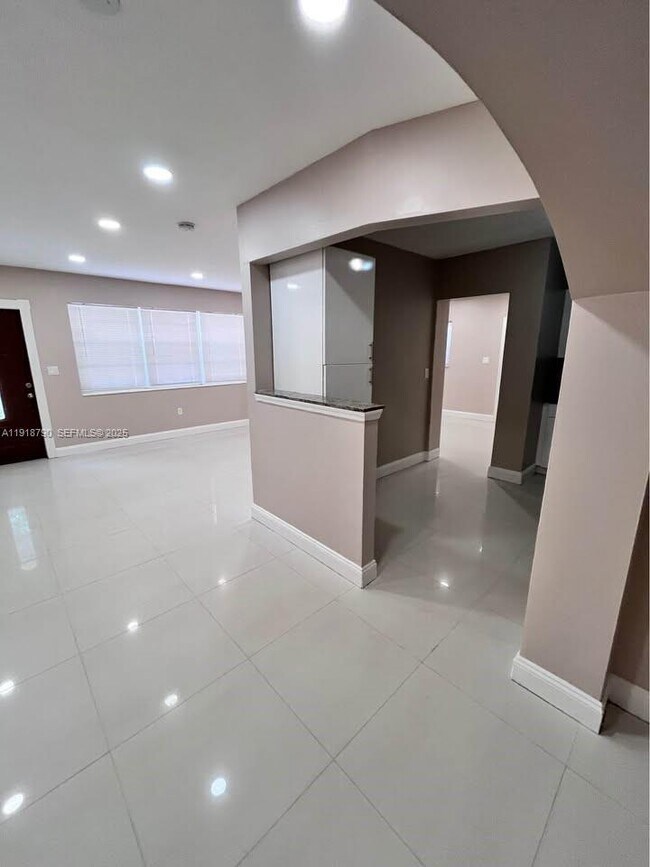 Building Photo - 251 N 68th Terrace