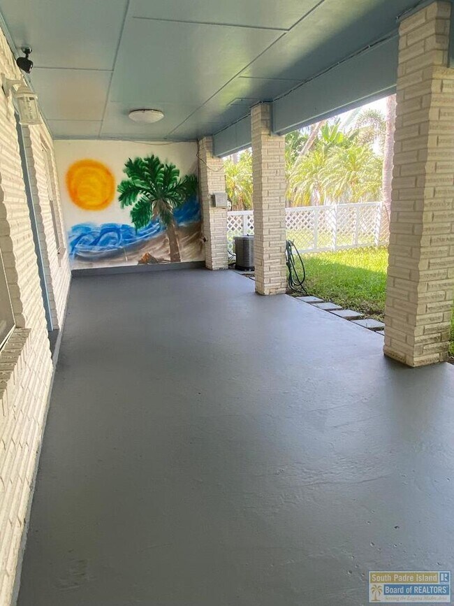 Building Photo - 112 E Constellation Dr