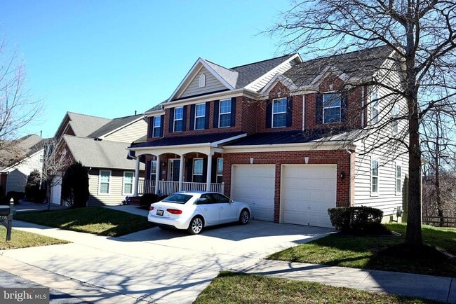 Building Photo - 2716 Lake Forest Dr