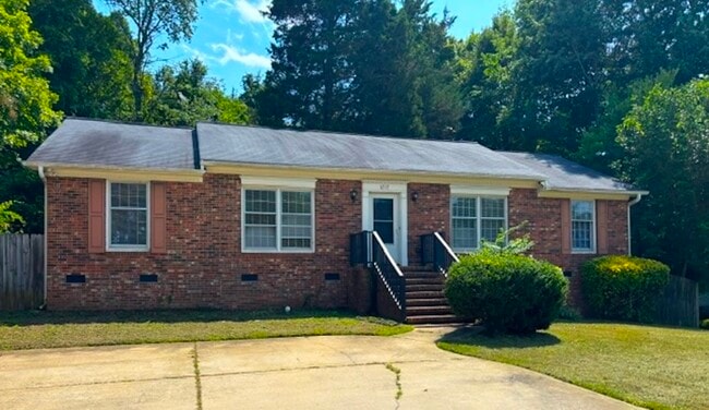 Building Photo - 6717 W Friendly Ave