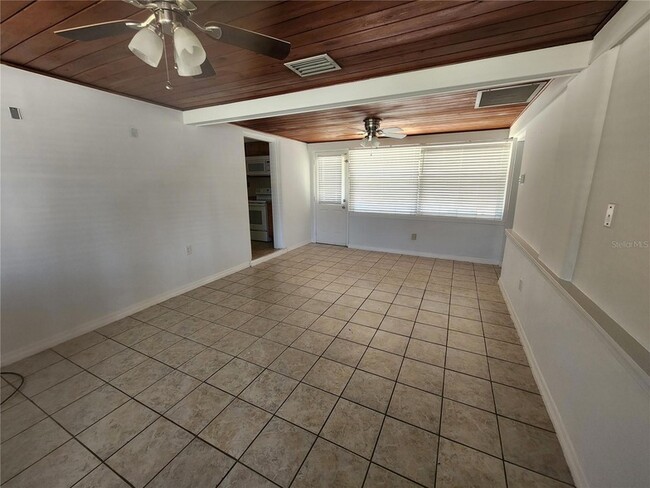 Building Photo - 1630 Redwood St