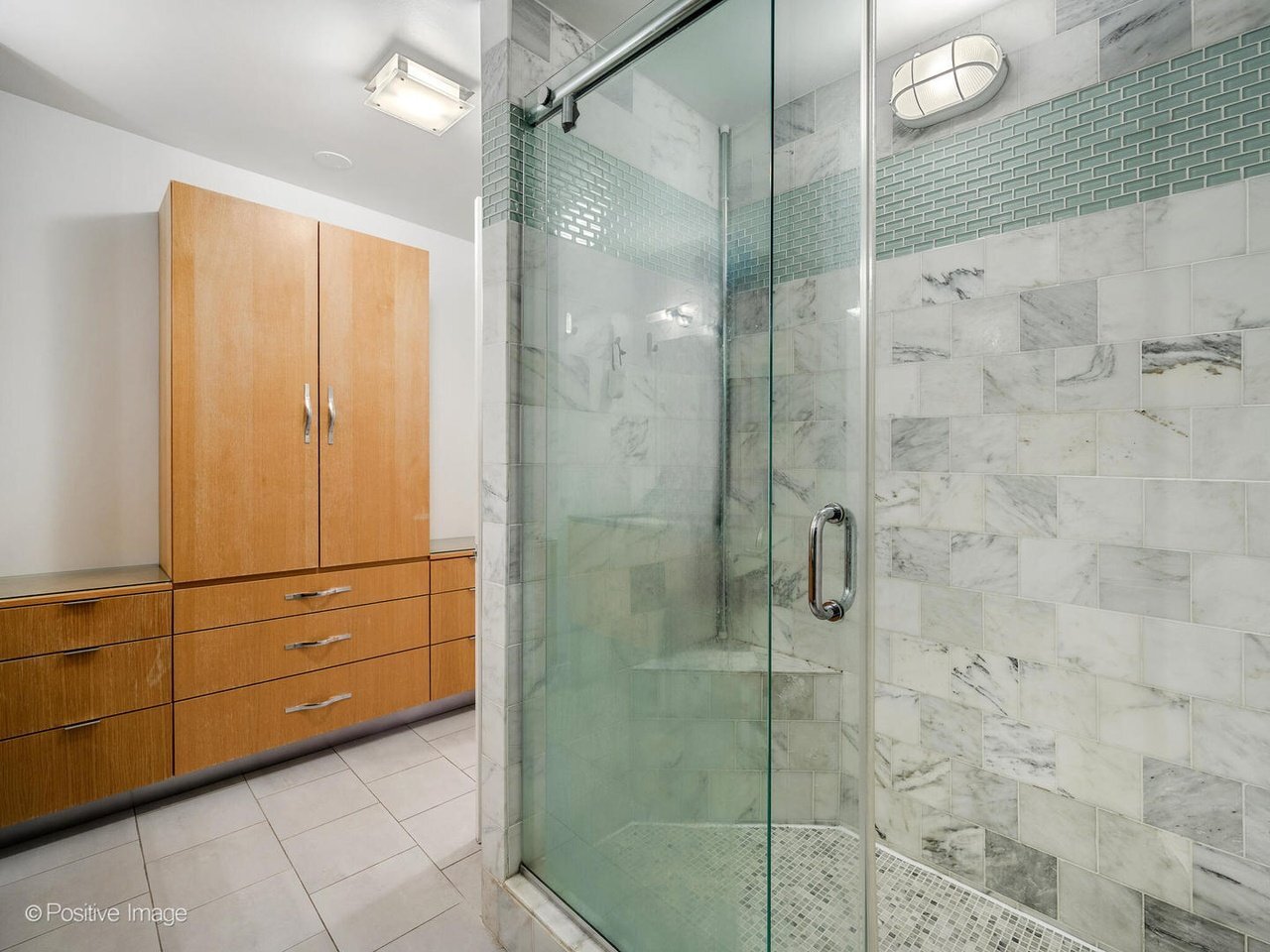 Building Photo - 2020 N Lincoln Park W