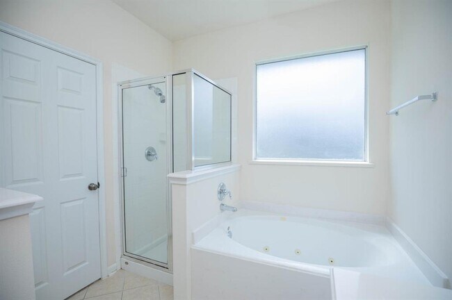 Building Photo - 7427 Boerne Creek Dr