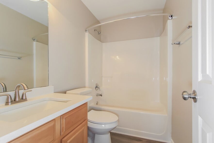 Building Photo - 2436 Cornell Cir
