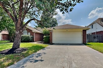 Building Photo - 14415 Cypress Meadow Dr