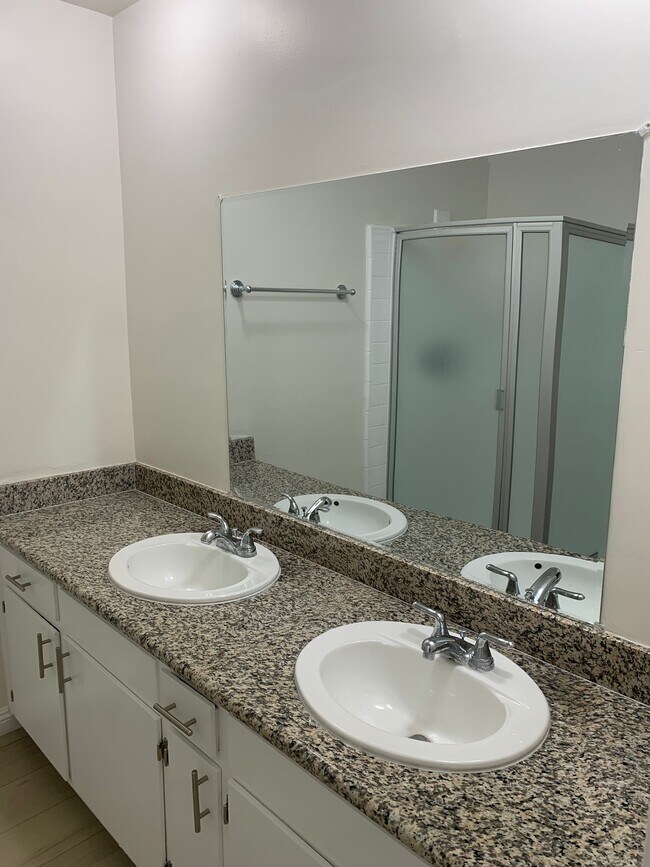 Building Photo - 5000 Coldwater Canyon Ave