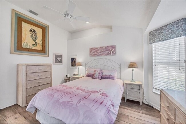 Building Photo - 11 Amberjack Ln