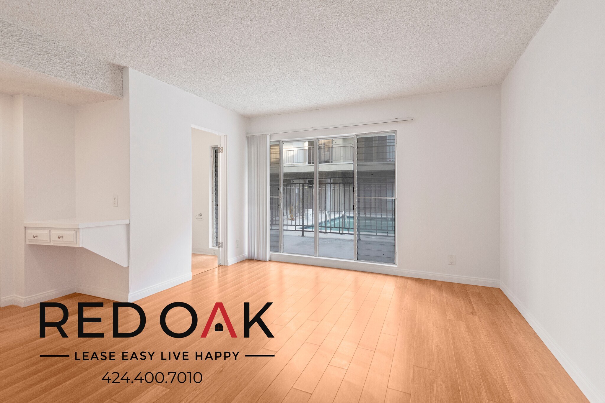 Building Photo - 511 N Kenmore Ave