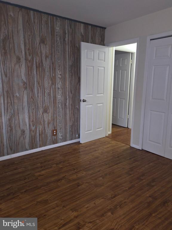 Building Photo - 111 Donzen Dr