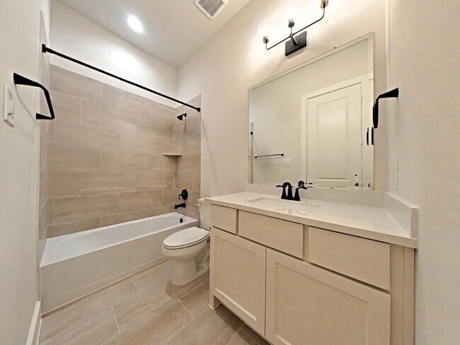 Building Photo - 1020 Prescott Dr