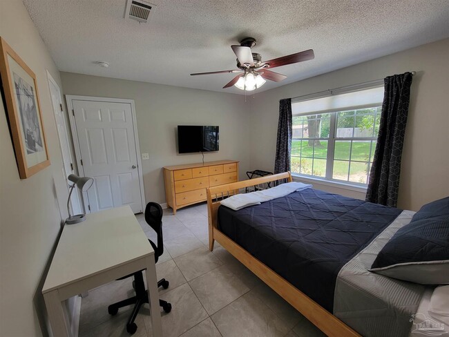 Building Photo - 5505 Berryhill Rd