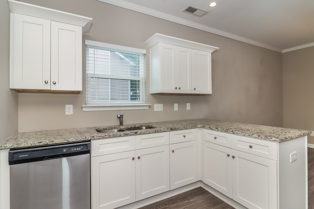 Building Photo - 602 Fieldcrest Dr
