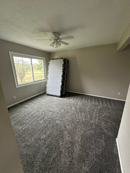 Building Photo - 2133 Quail Creek Dr