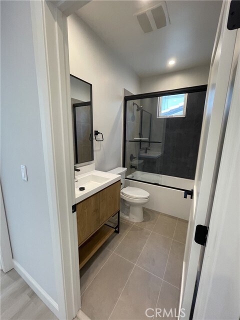 Building Photo - 1022 La Cadena Ave