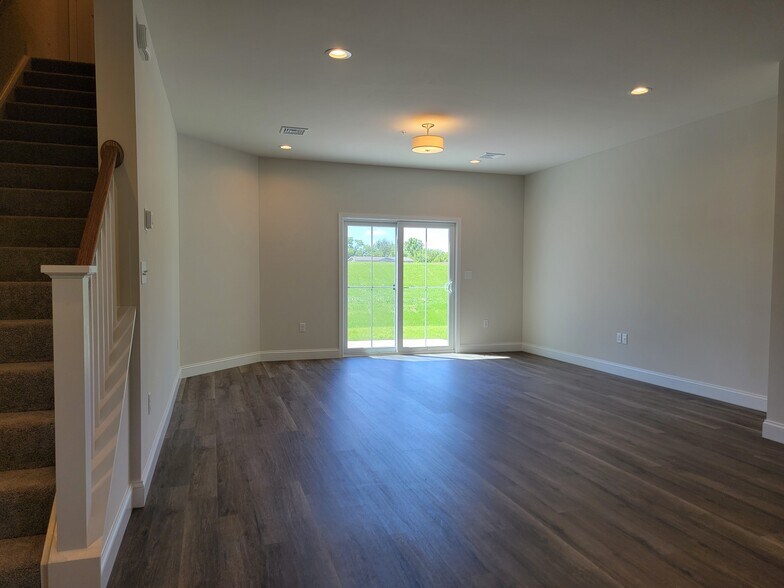 Building Photo - 232 Millard Dr