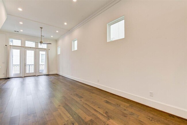 Building Photo - 2724 Dolce Oaks Dr