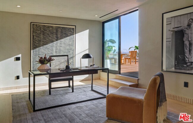 Building Photo - 10445 Wilshire Blvd