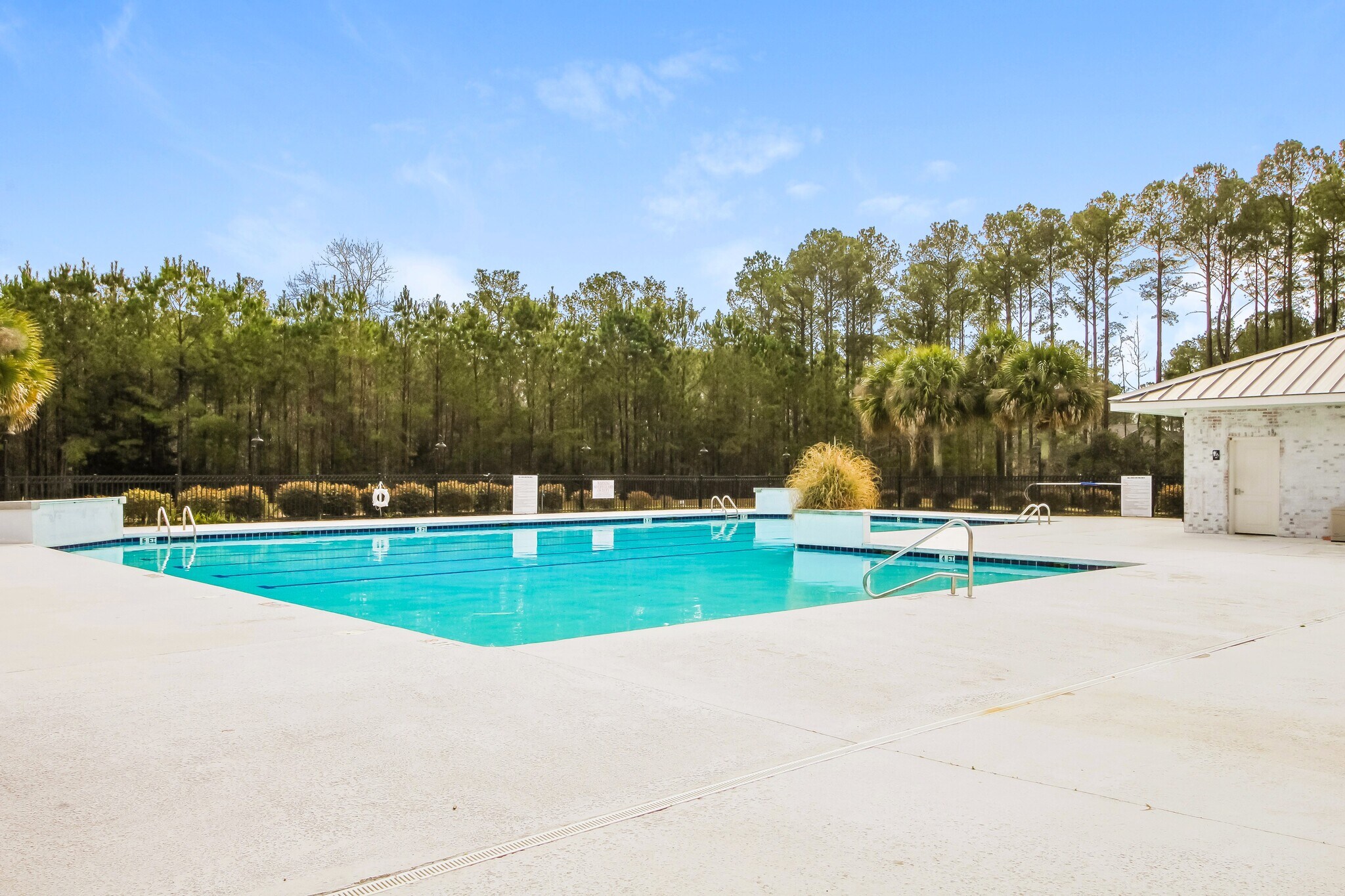 Building Photo - 2575 Provence Dr SE