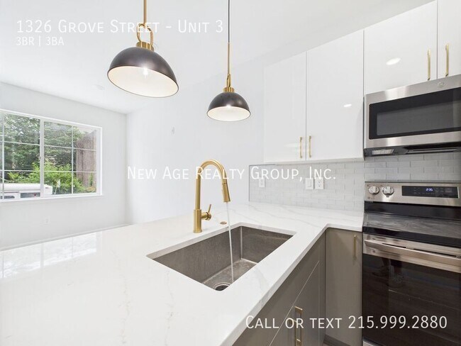 Building Photo - 1326 Grove St