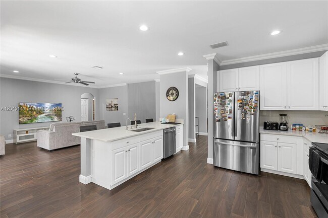 Building Photo - 4228 Laurel Ridge Cir