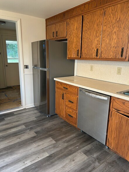 Building Photo - 238 W Queen St