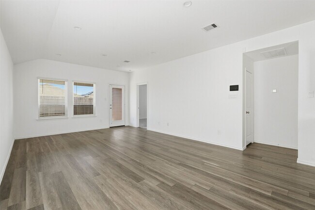 Building Photo - 5215 Mossdale Blf Ln