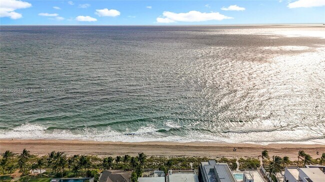 Building Photo - 2715 N Ocean Blvd