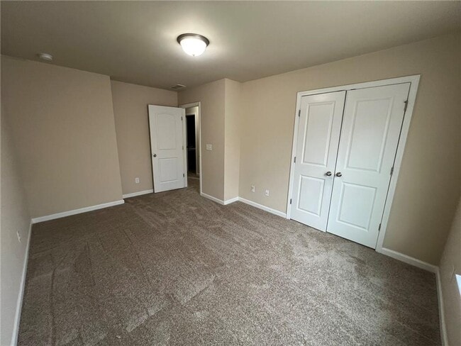 Building Photo - 3220 Blue Springs Trace
