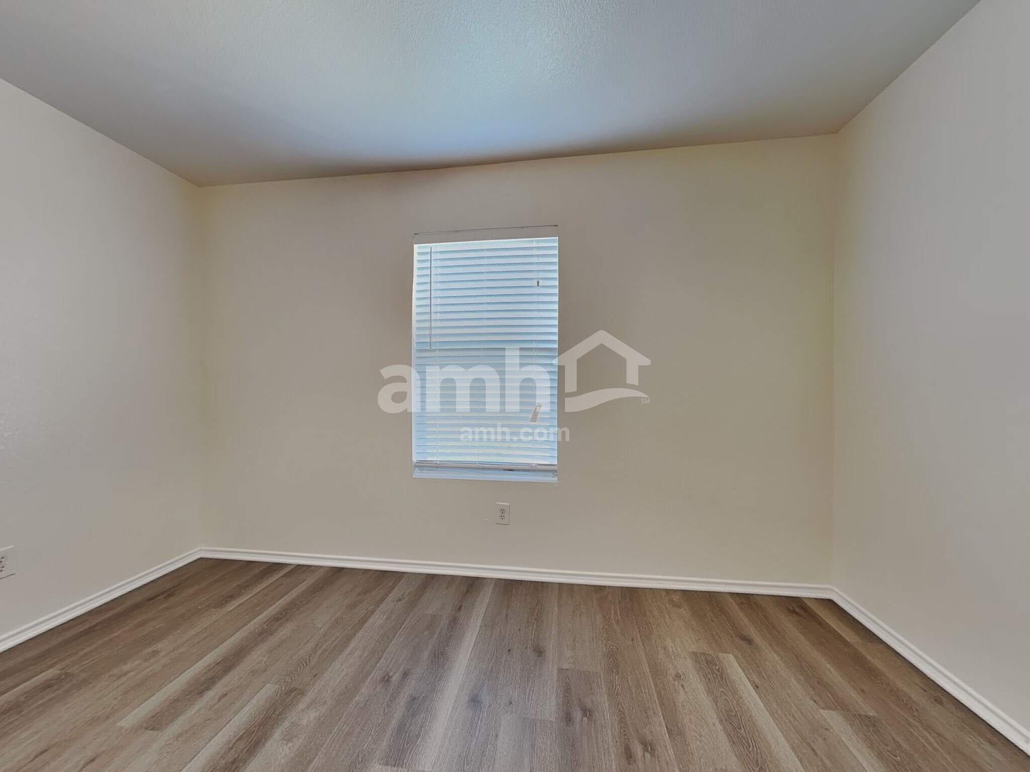 Building Photo - 10616 Park City Trl