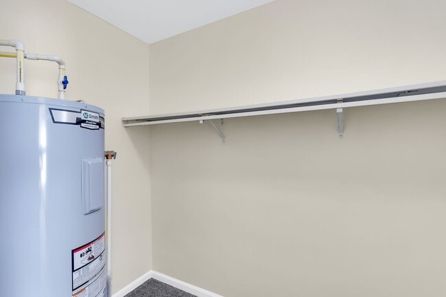 Building Photo - Charming First Floor Condo Available for Rent