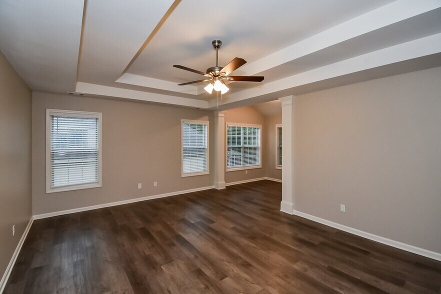 Building Photo - 10038 Harmon Springs Dr
