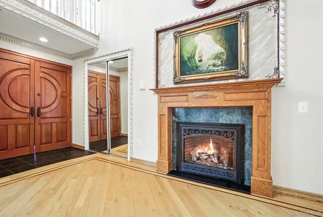 Building Photo - 77-16 Kew Forest Ln