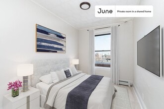 Building Photo - Room in Shared 4 bed/1 bath home