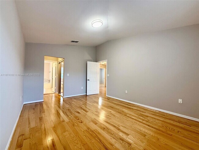 Building Photo - 1140 Oysterwood St