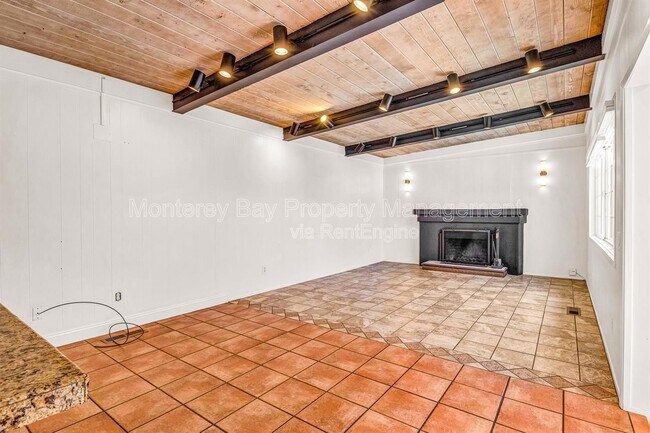 Building Photo - 3057 Otto Dr