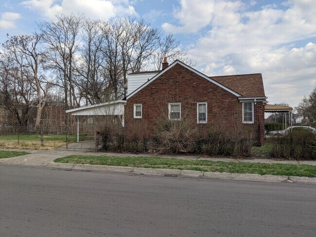 Building Photo - 16505 Stansbury-3 BED AND 1 BATH FOR RENT(w/ bonus room)