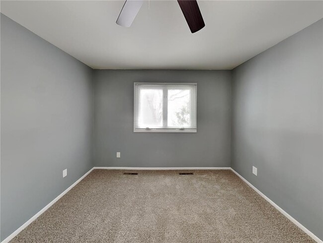 Building Photo - 412 Harold Dr